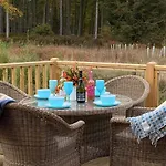 Hollicarrs - Gingerlily Lodge