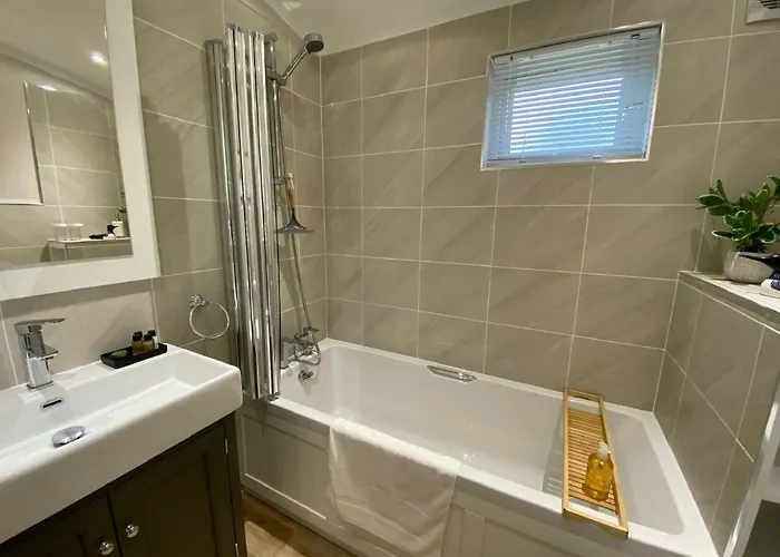 山林小屋 Hollicarrs - Gingerlily *