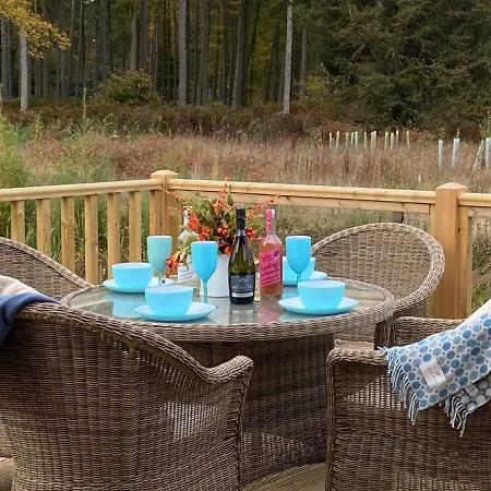 Hollicarrs - Gingerlily Lodge